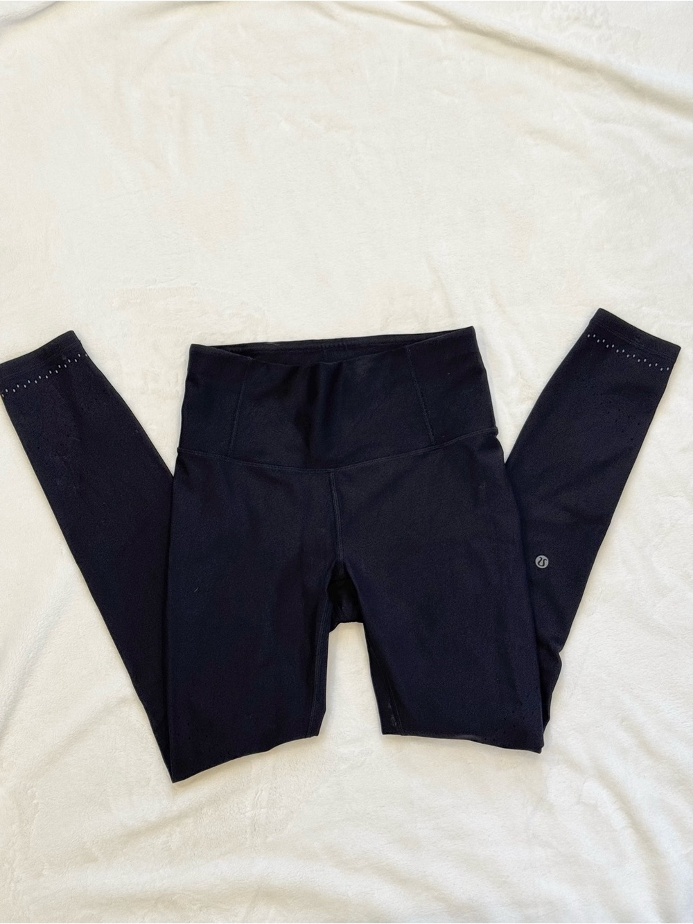 Lululemon Athletica Black Perforated dot Silver Pips Leggings Tights 8